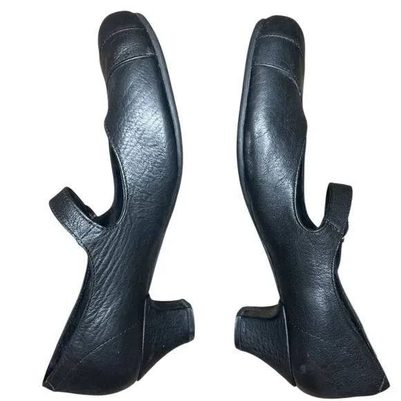 Born Black Leather Mary Jane Heels Sz: 9.5/ 41 - Picture 6 of 8